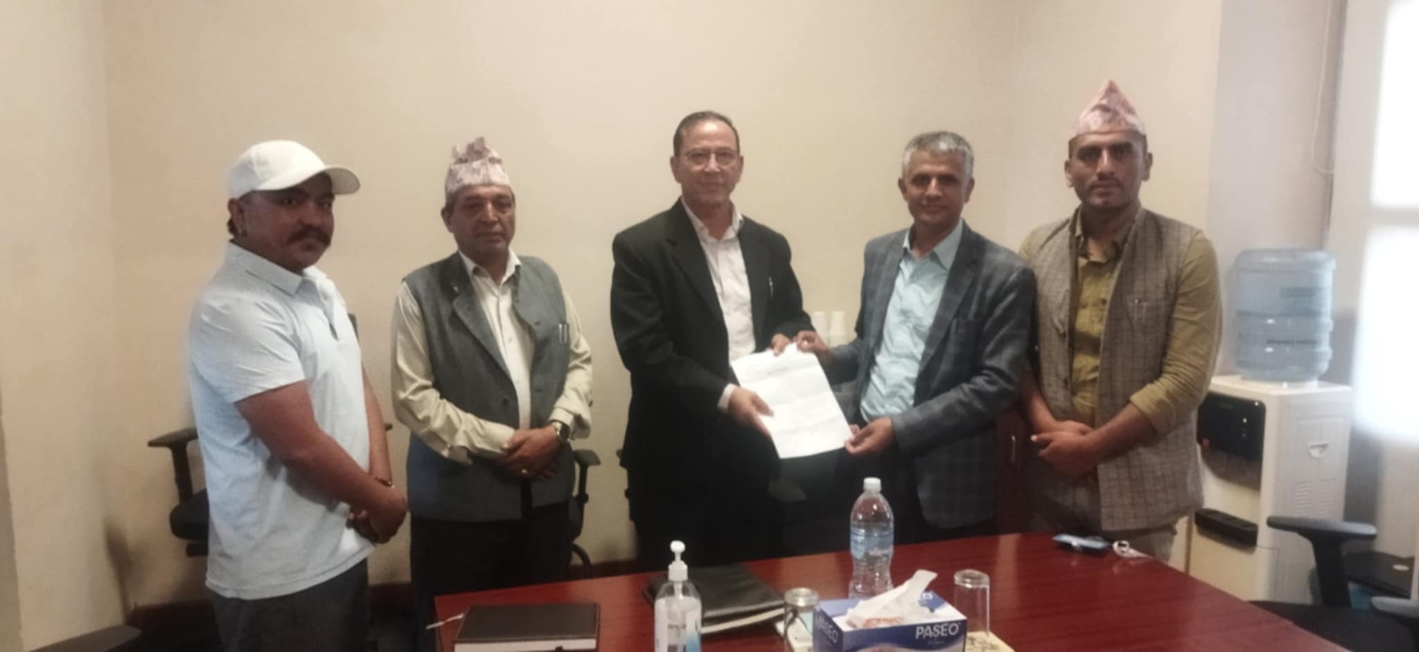 मेलम्चीका ४ वडाहरुद्वारा एमसिए नेपालसँग विद्युत प्रसारण आयोजना बारे ध्यानाकर्षण
