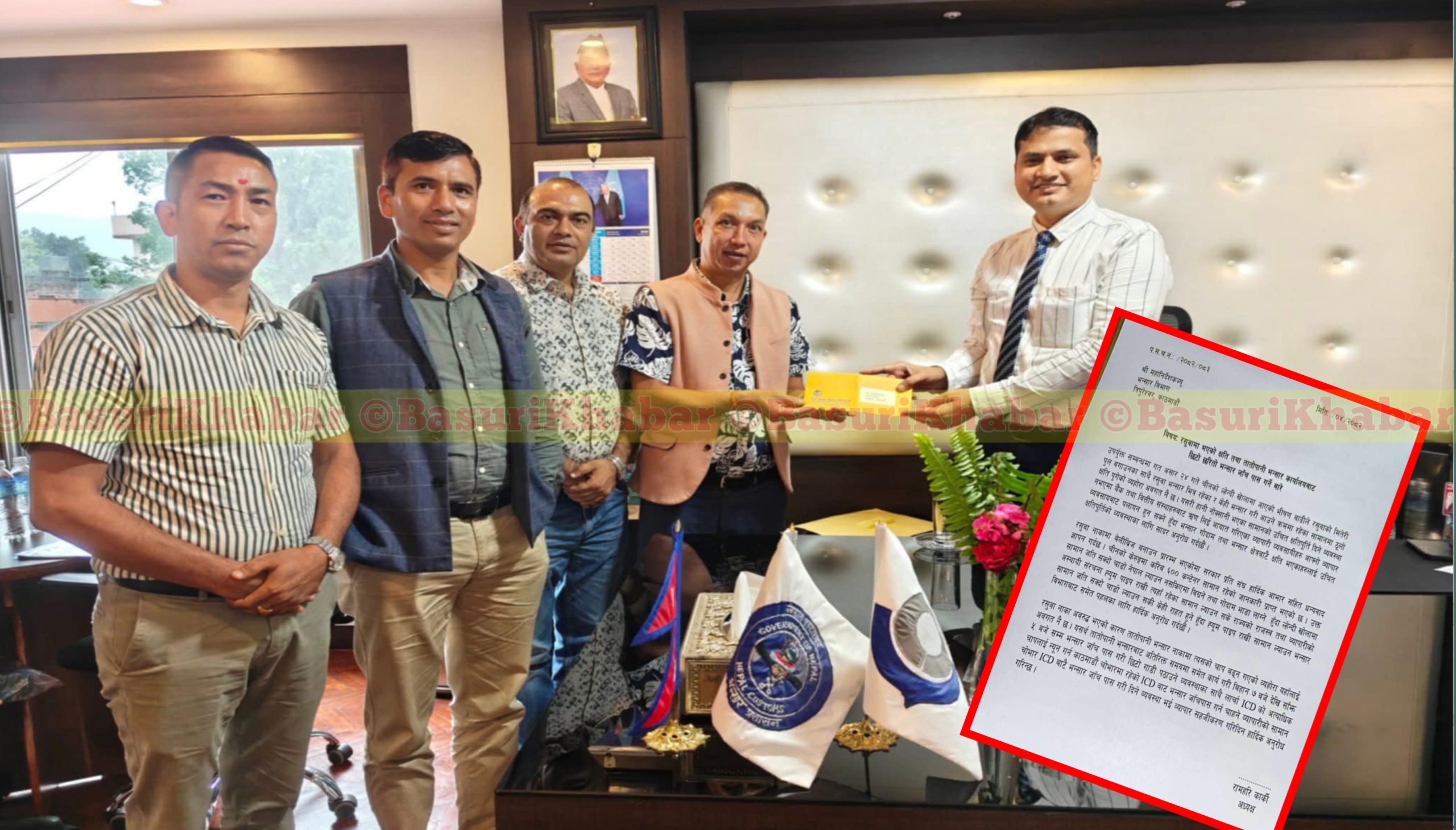 रसुवागढी नाकामा भीषण बाढीले भत्किएको सडकले आयात-निर्यात ठप्प, भन्सार छिटो खोल्न व्यापारीहरूको माग