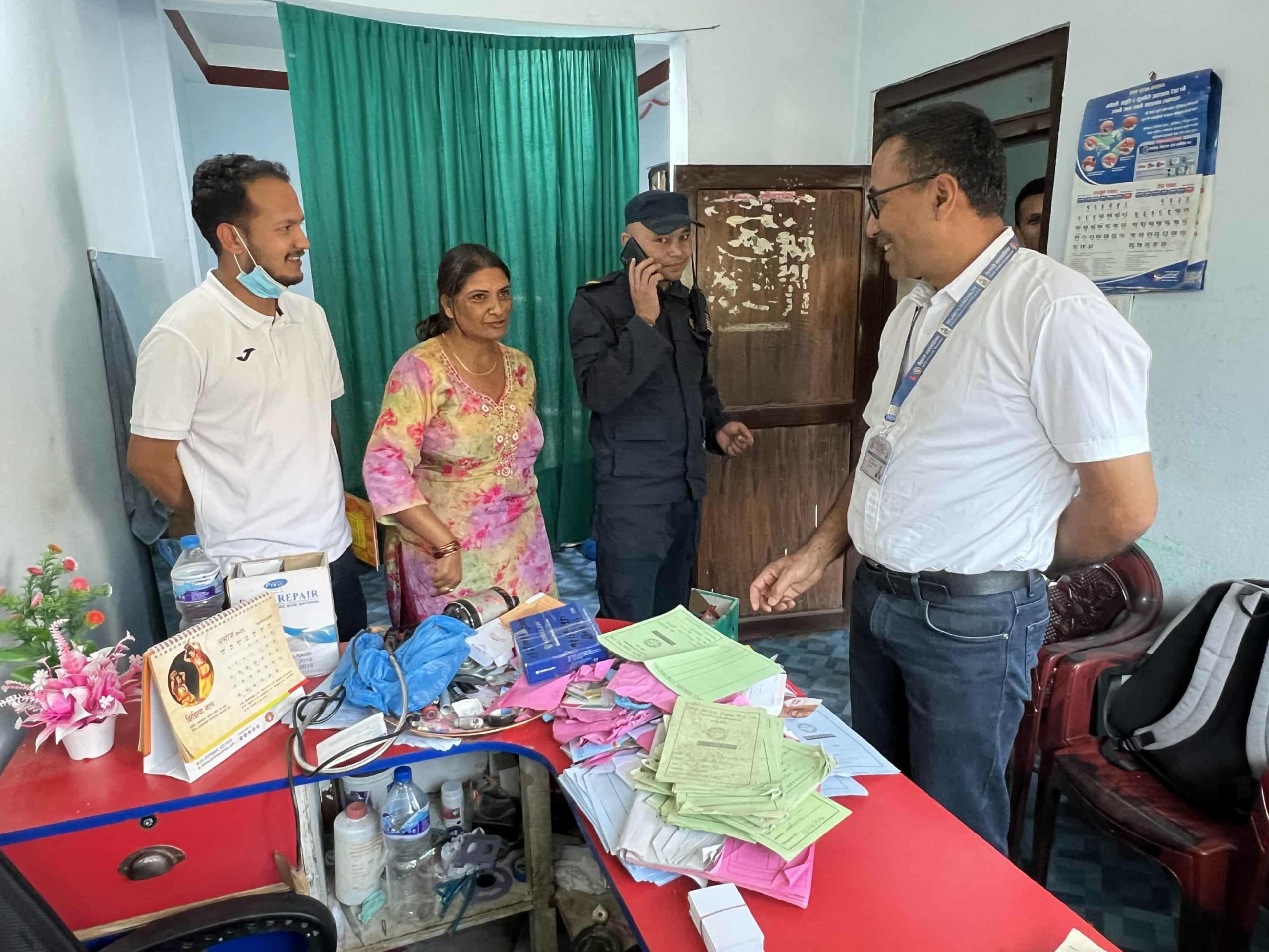 मेलम्चीमा निजी स्वास्थ्य संस्था र डेन्टलमा संयुक्त अनुगमन, नागिरककाे स्वास्थ्य सुरक्षासँग खेलवाड नगर्न चेतावनी