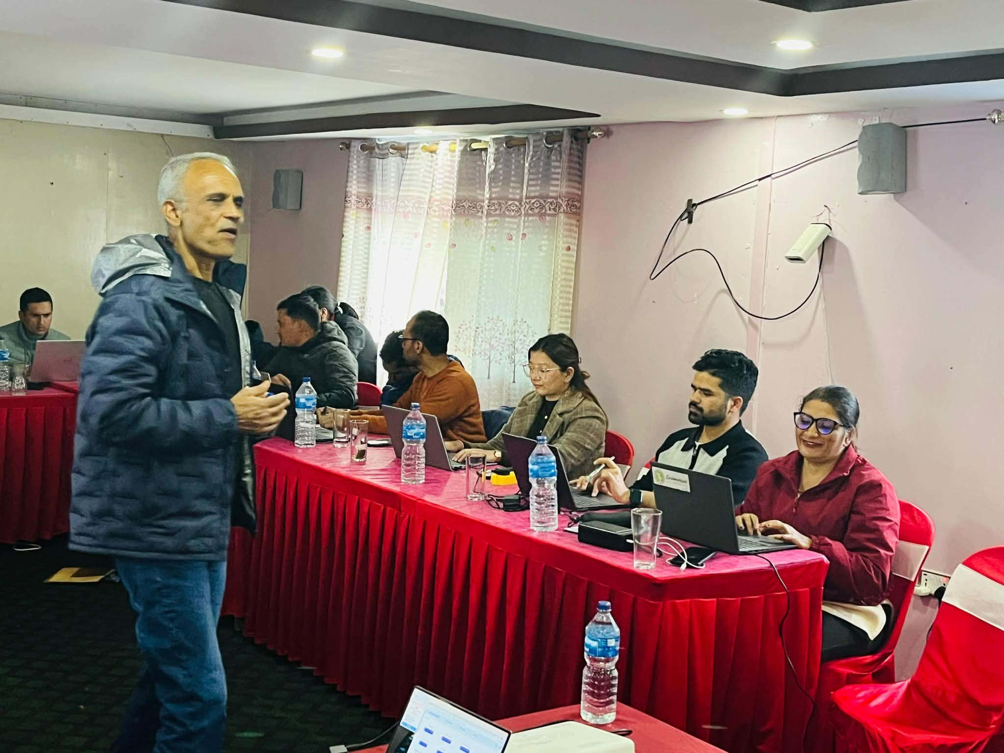 सिन्धुपाल्चोकका स्वास्थ्य शाखाका फोकल पर्सनका लागि PAMS V2 सम्बन्धी दुई दिने तालिम