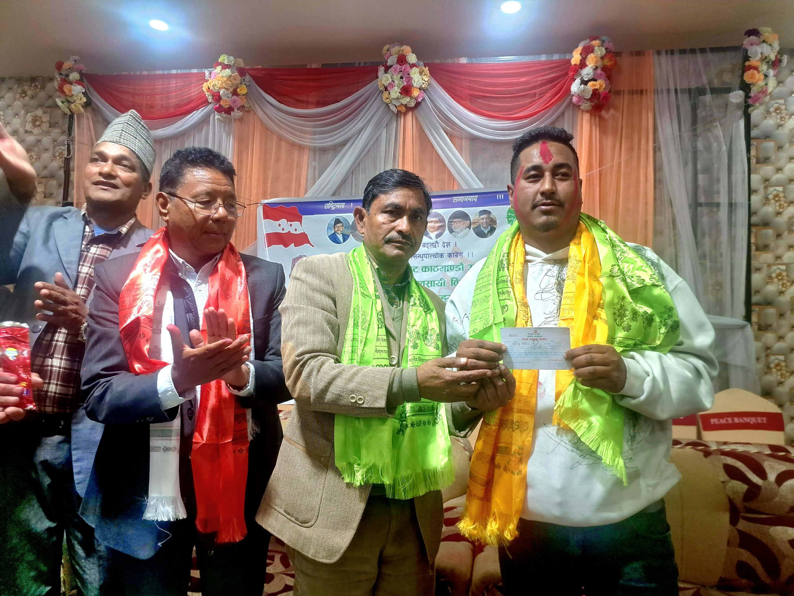 इन्द्रावती–१० का युवा सुरेन्द्र पौडेल कांग्रेस प्रवेश, एमाले परित्याग